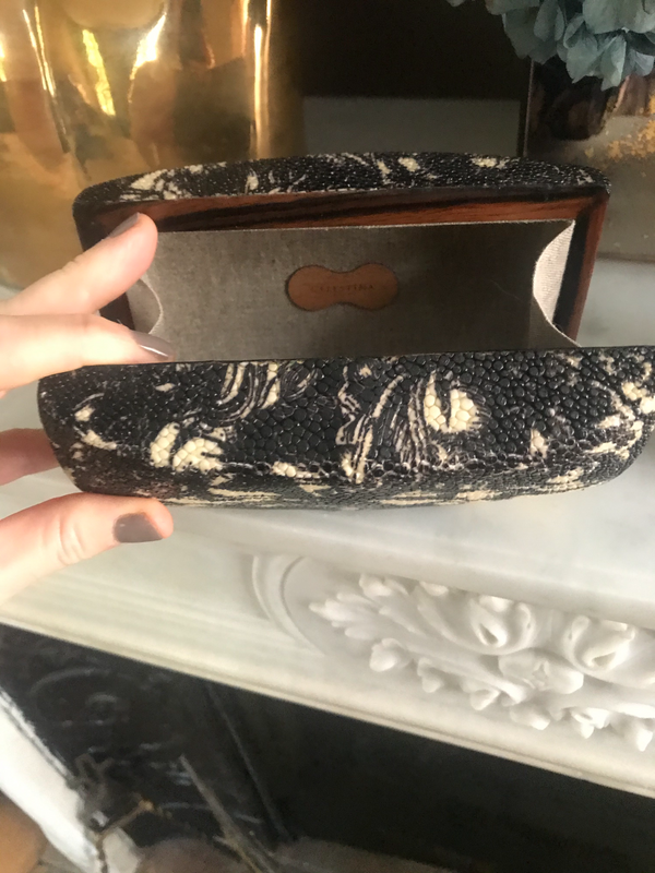 Minaudière Galuchat