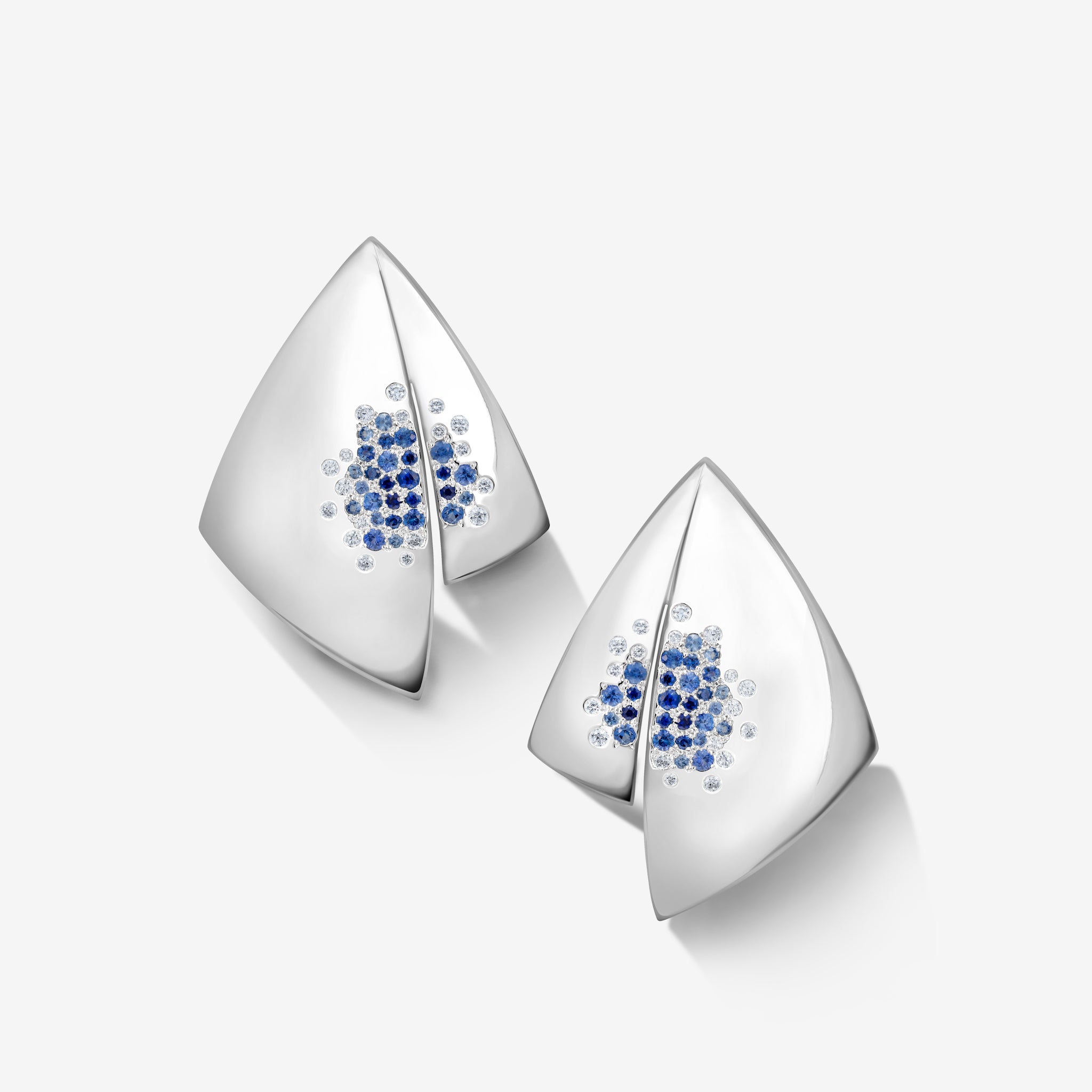 Paravent Ear Pendants