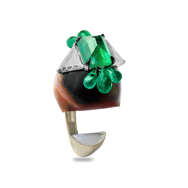 The Open Arch — Carved Eye Agate Ring