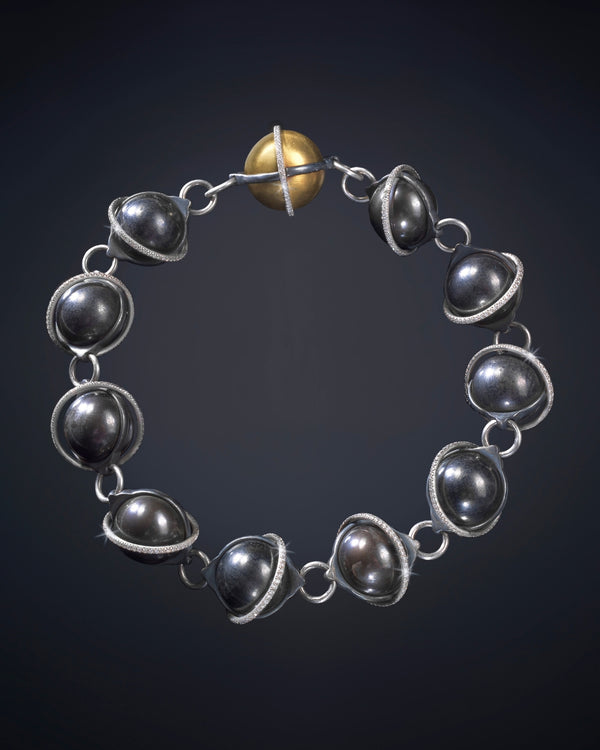 Collier Sun Shadows
